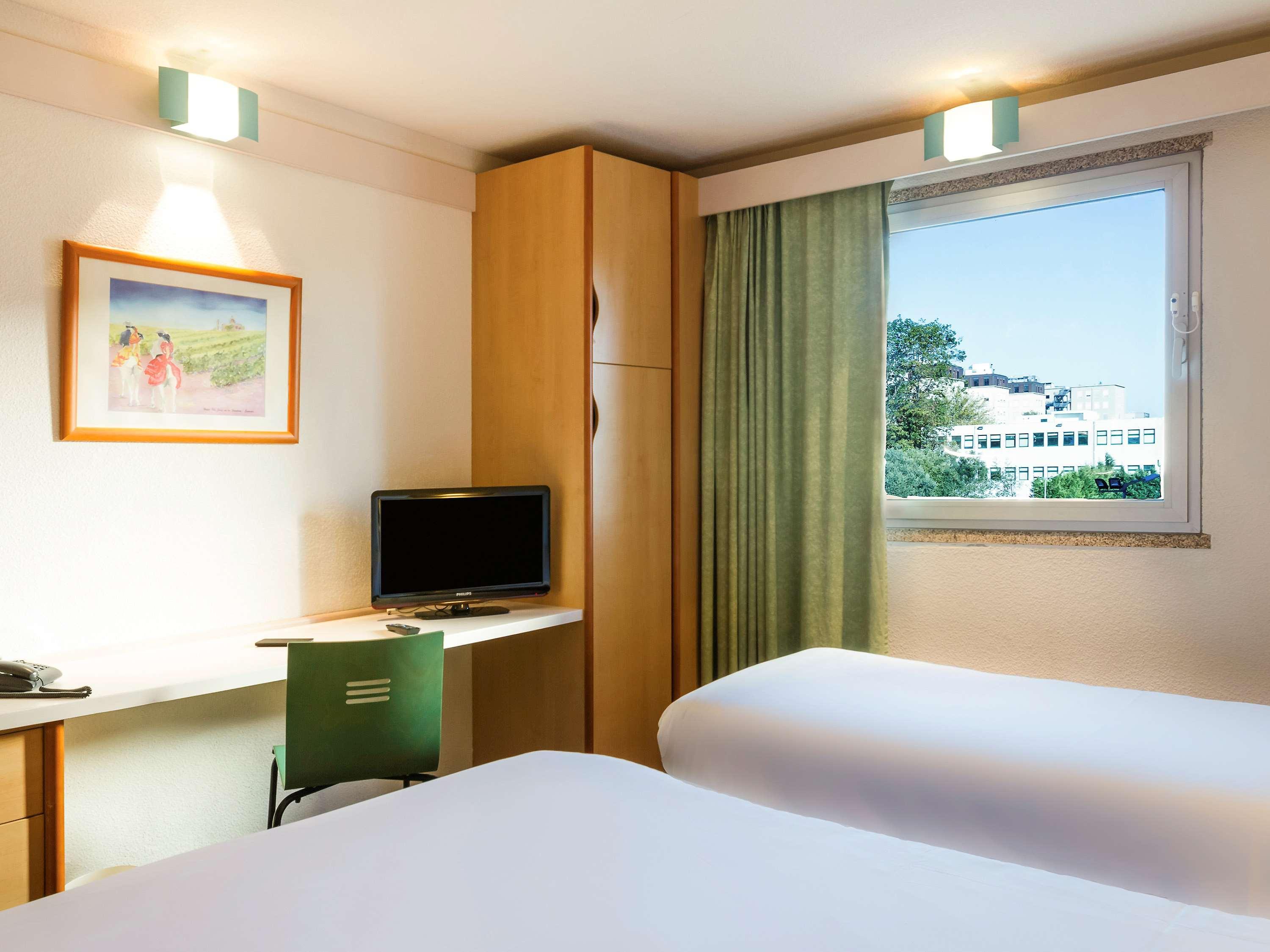Hotel Ibis Porto Sao Joao Екстер'єр фото