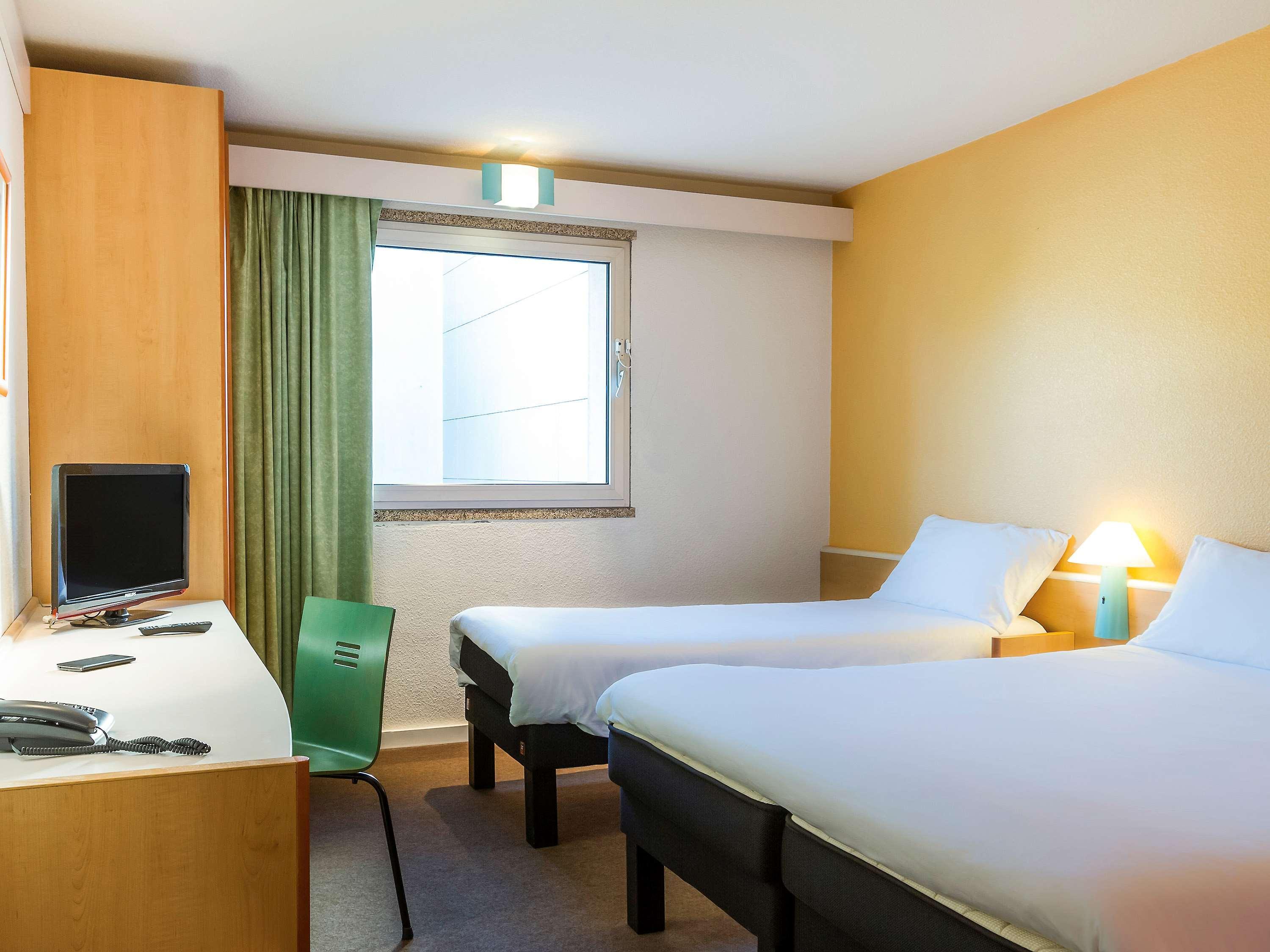 Hotel Ibis Porto Sao Joao Екстер'єр фото